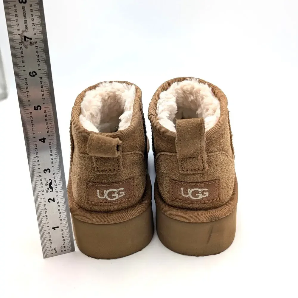 UGG Classic Ultra Mini Platform Boots Round Toe Kids' Chestnut Size US1 EU32.5